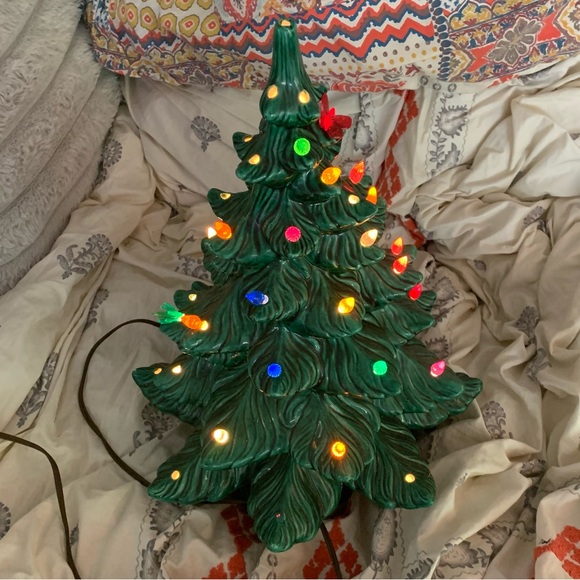 Vintage 70s Atlantic Mold Ceramics Light Up Christmas Tree 20” Retro - Picture 1 of 12